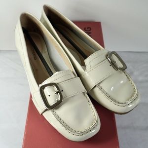 Slip On Driving Loafers Women Sz 7 Shoes Leather Comfort White Casual Walking
